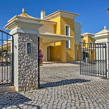 Colina Da Atalaia - Lagos